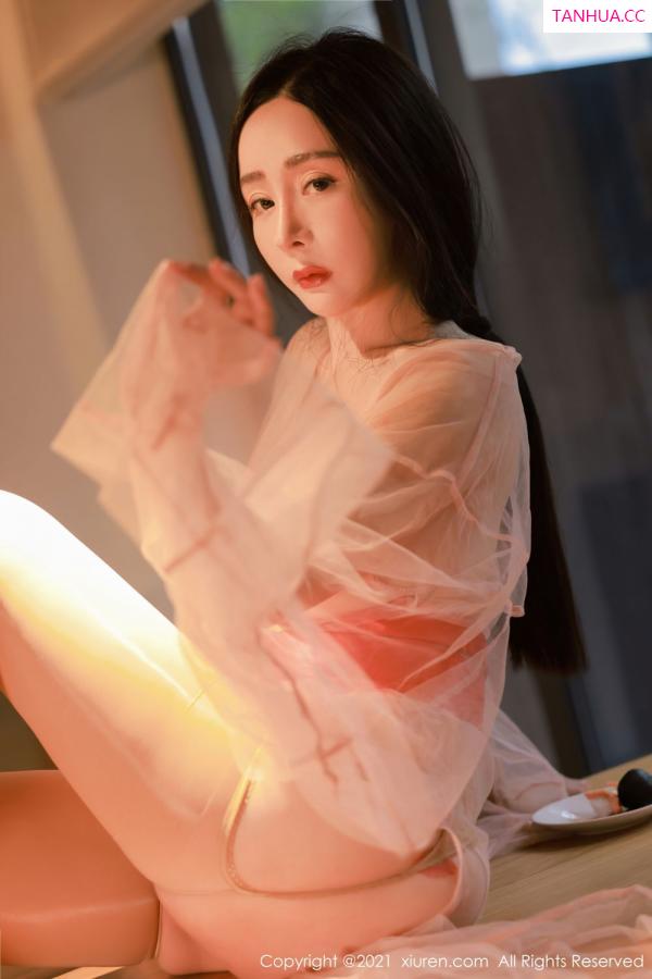 允薾  [XiuRen]高清写真图 2021.09.27 No.4002 允薾第52张图片
